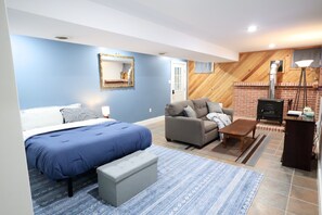 Room - The Homestead at Anderson Ridge |Pool & Trails (Schellsburg)