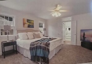 Iron/ironing board, WiFi, bed sheets - Spacious 5-bedroom house in superb Dedham with AC comfort (Dedham)