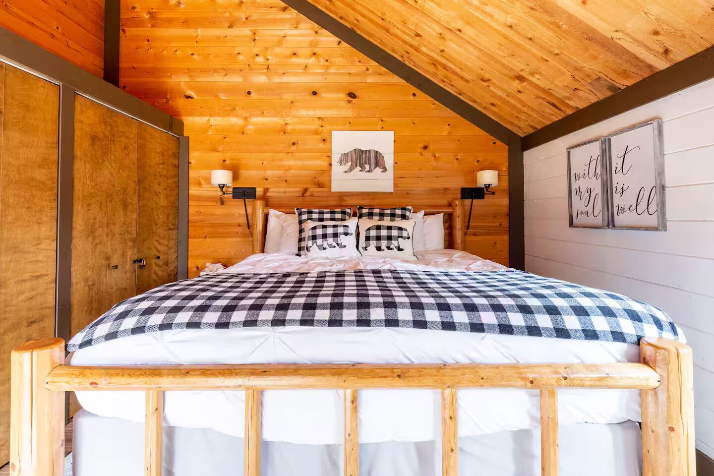 4 quartos, ferros/tábuas de passar roupa, Wi-Fi, roupa de cama