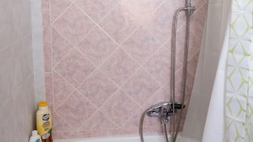 Hårtørrer, bidet, håndklæder, Sæbe