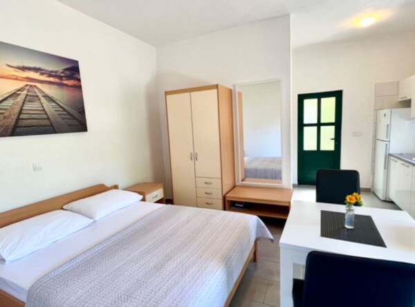 Paradise Apartments - Hvar