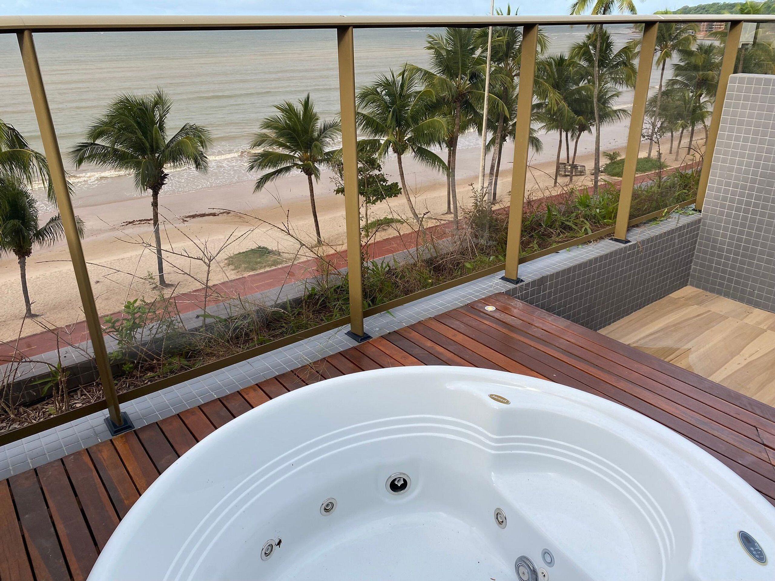 Apartamento básico | Hidromassagem externa