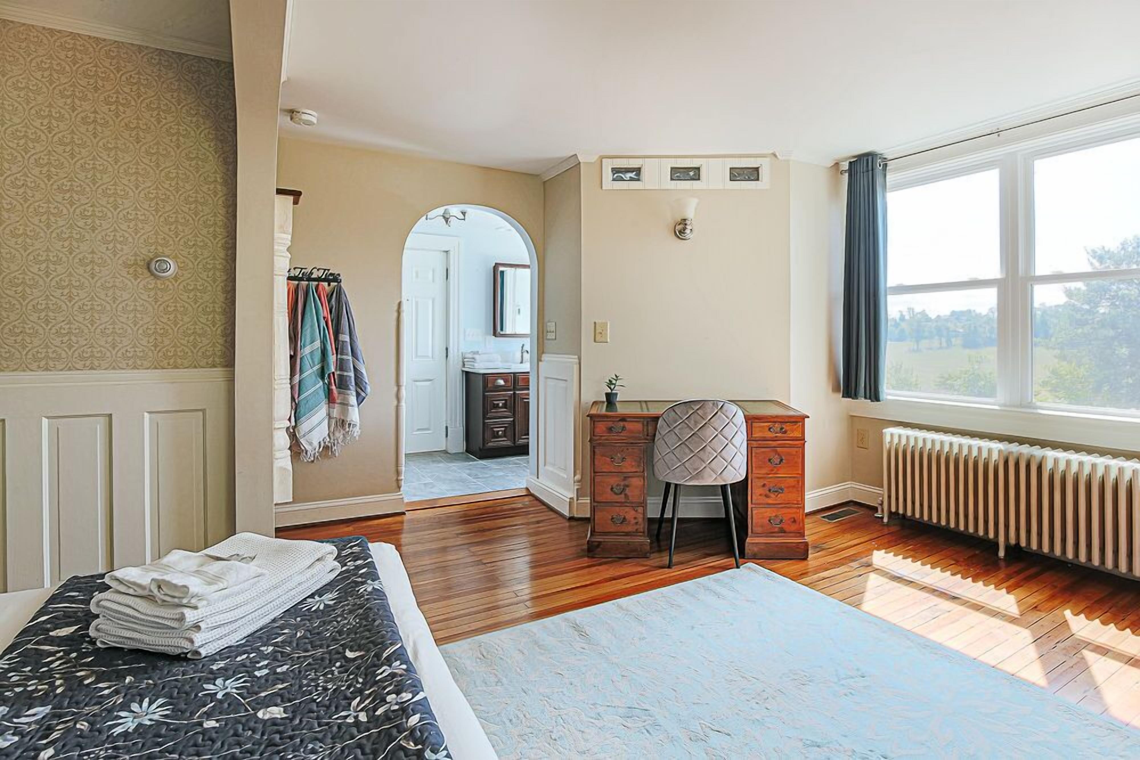 5 bedrooms