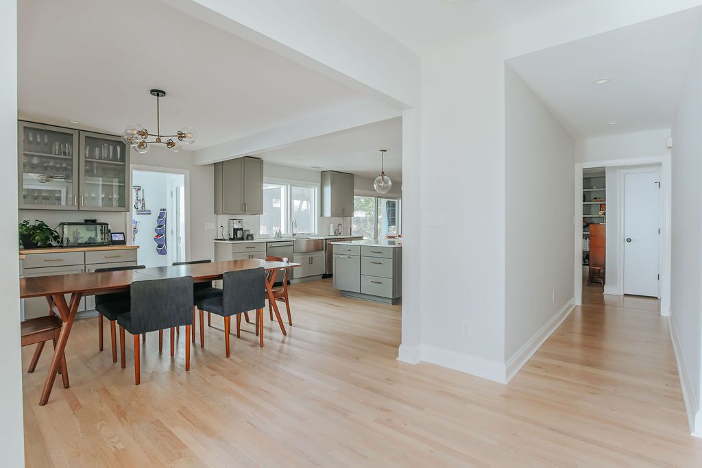 Hus - privat badeværelse (Hardwood Hall) | Interiør
