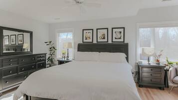 House, Private Bathroom (Hardwood Hall) | 4 bedrooms