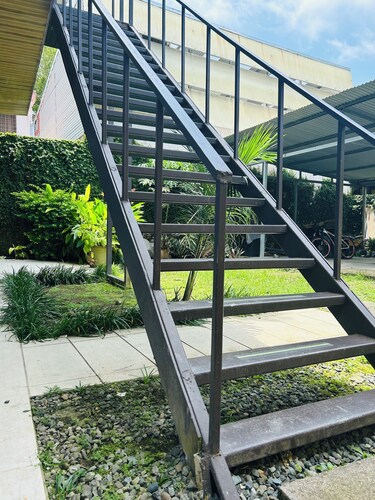 Einoah Apartment Private, Safe and Close to Everything