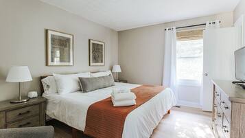 House, Private Bathroom (Hillside Haven) | 3 bedrooms