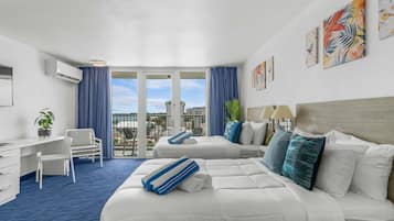 Studio Confort, balcon, vue partielle sur l'océan | Fer et planche à repasser, Wi-Fi gratuit, draps fournis