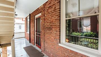 Apartment, Private Bathroom (Magnolia Suite) | Exterior
