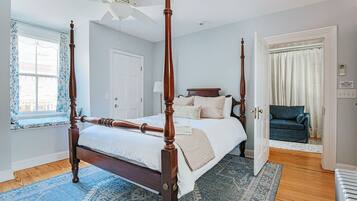 Apartment, Private Bathroom (Magnolia Suite) | Interior