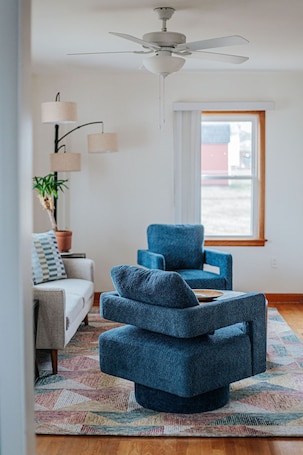 House, Private Bathroom (Millhouse) | Lounge. Millhouse