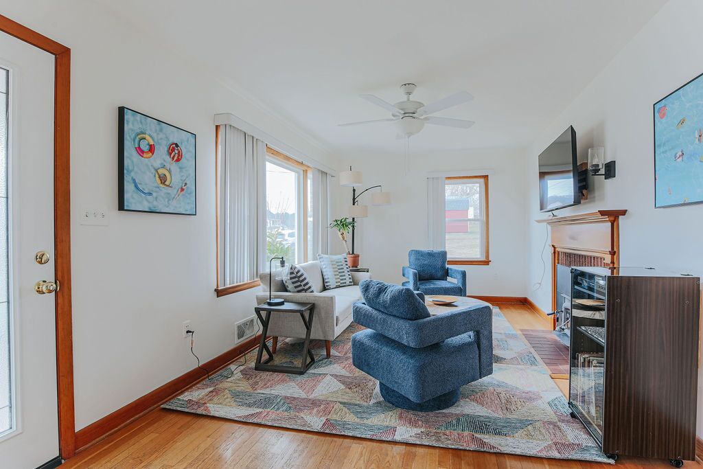 House, Private Bathroom (Millhouse) | Lounge