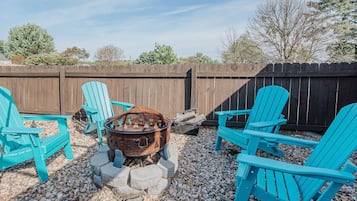 House, Private Bathroom (Millhouse) | Outdoor pool