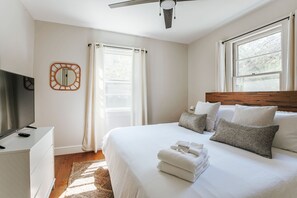 獨棟房屋, 私人浴室 (Lewis Mountain Retreat) | 4 間臥室