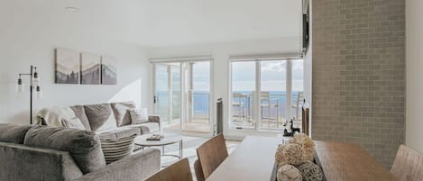 Condo, Private Bathroom (Mountain Vista View) | Lounge