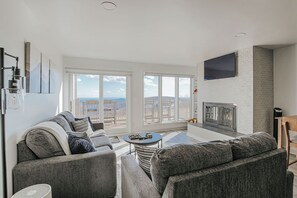 Condo, Private Bathroom (Mountain Vista View) | Lounge - Mountain View Vista (Nellysford)