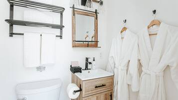 Cabin, Ensuite (Nelson Cozy Cabin) | Bathroom
