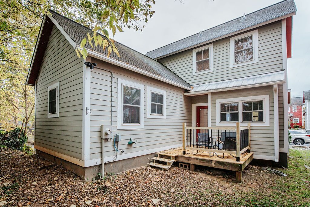 House, Private Bathroom (Oasis on 5th) | Exterior
