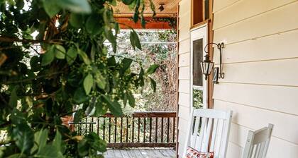 Oma's Garden Oasis