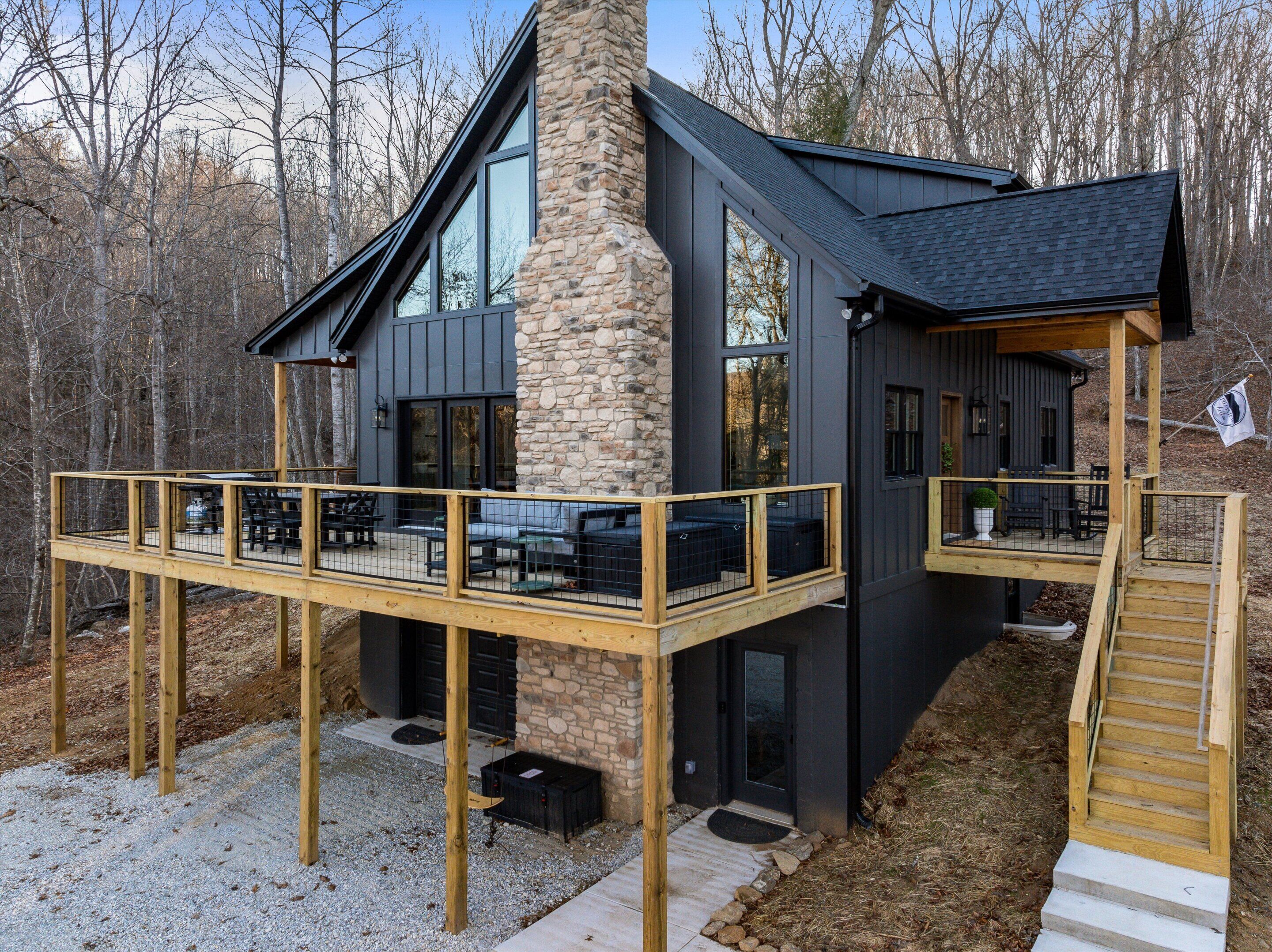 House, Private Bathroom (Pilotview Hollow) | Exterior