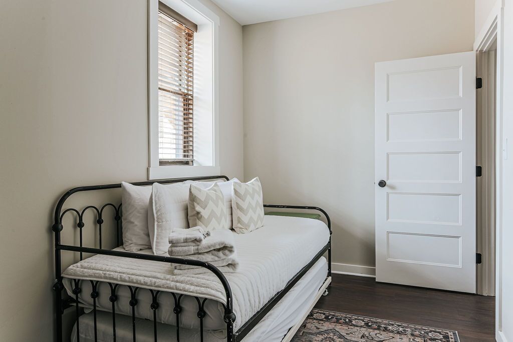 House, Private Bathroom (Pilotview Hollow) | 5 bedrooms