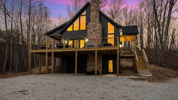 House, Private Bathroom (Pilotview Hollow) | Exterior