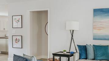 Hus - privat badrum (Pine and Vine) | Lounge