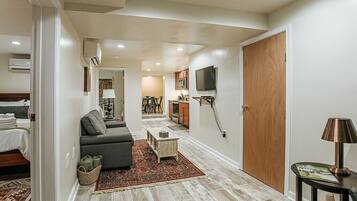 Apartment, Private Bathroom (Staunton Underground) | Lounge