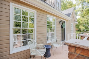 House, Private Bathroom (Stuart Cottage) | Exterior - Stuart Cottage (Staunton)
