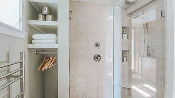 Apartemen, kamar mandi pribadi (The Hideaway Suite ) | Interior