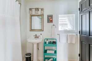 Casa, bagno privato (The Hunker Down) | Bagno