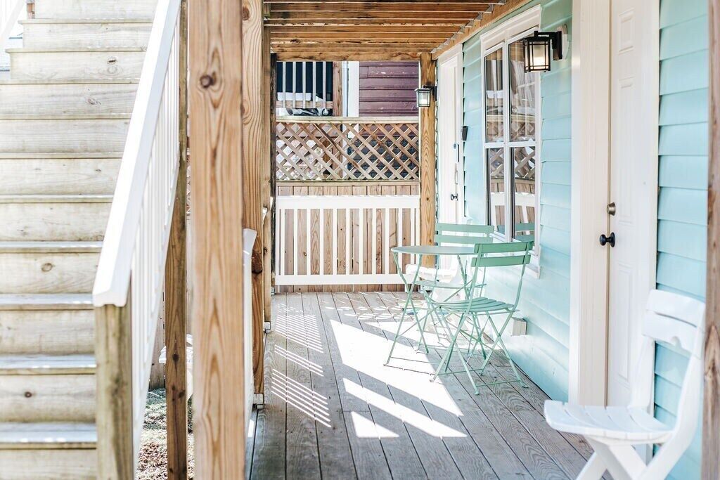 House, Private Bathroom (The Hunker Down) | Exterior