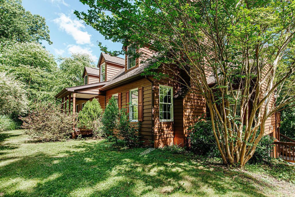 Cabin, Private Bathroom (The Pond Cabin) | Exterior