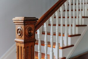 Interior - The Wayne Shire (Waynesboro)