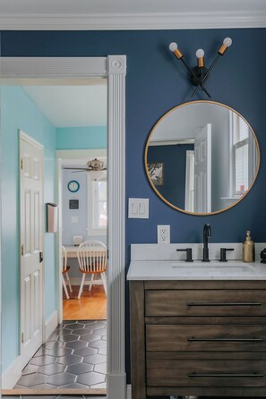 House, Private Bathroom (The Wayne Shire) | Bathroom - The Wayne Shire (Waynesboro)