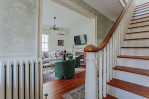 House, Private Bathroom (The Woodward) | Bahagian dalam