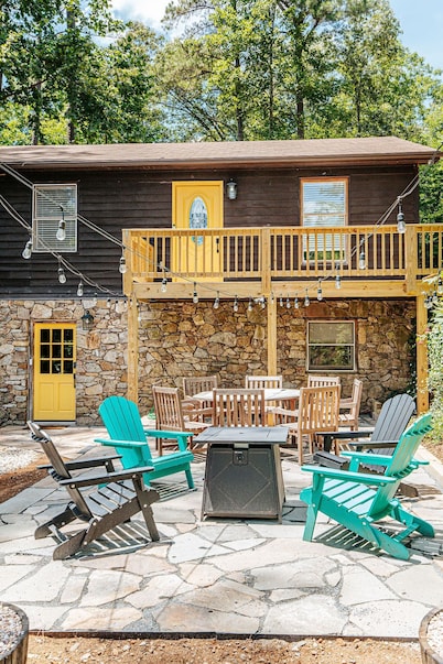 Tucked Inn: Lower Unit