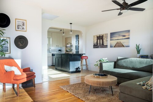 The Vintage Nest, a peaceful retreat in the heart of Oroville, CA