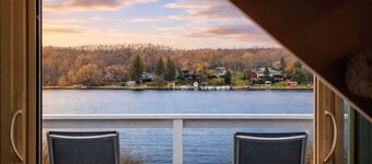 Lake Beulah Lookout | Lakefront Dock + Kayaks