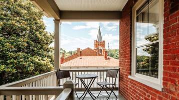 Apartment, Private Bathroom (Red Bud Suite) | Exterior