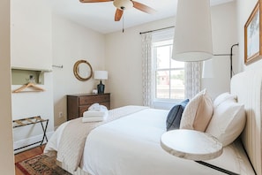 Apartment, Private Bathroom (Red Bud Suite) | Interior - Red Bud Suite (Staunton)