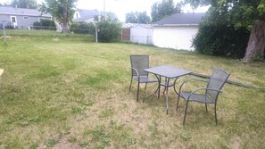 Outdoor dining - Mid-Century Charm Meets Modern Sparkle (Cedar Rapids)
