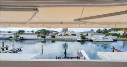 Waterfront Villa w/ Dock + Bikes • Jolly Harbour