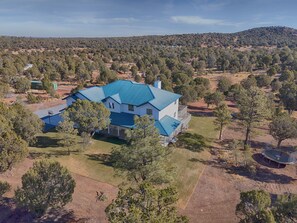 Exterior - Gorgeous 8-Bedroom Family Retreat on 4 Acres in White Mountains! (Show Low)