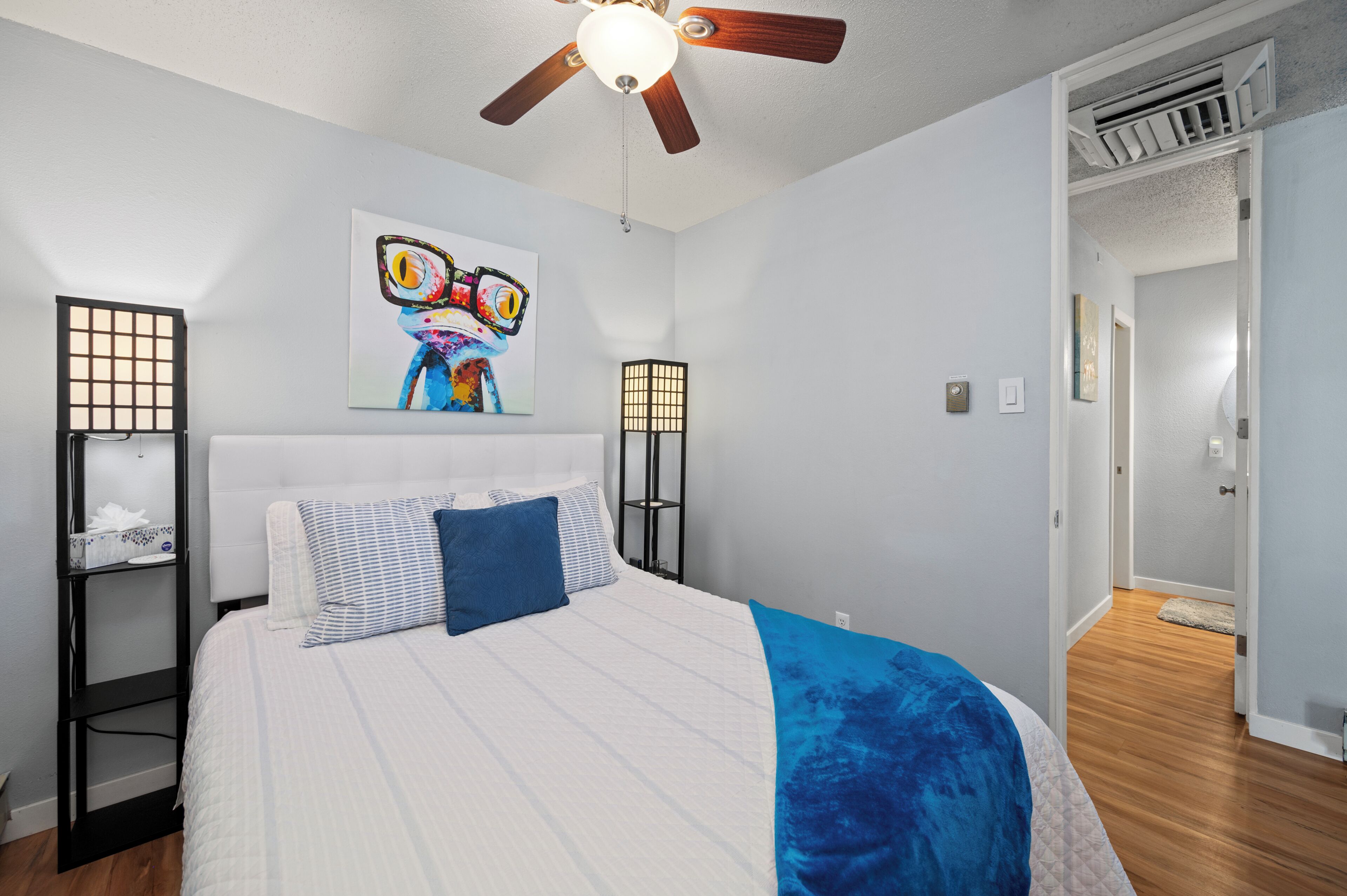 2 bedrooms, iron/ironing board, WiFi, bed sheets