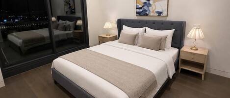 Iron/ironing board, WiFi, bed sheets