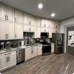Private kitchen - Cozy, fully furnished 2-bedroom house in lovely Comfort with AC and game room. (Comfort)