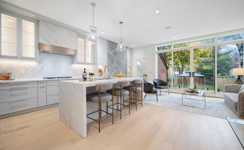 Luxury 4BR | High Park, Beach & Lake Views | Toronto
