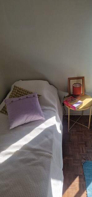 Room - Vrbo Property (Setúbal)