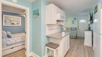 1 habitación, tabla de planchar con plancha y wifi gratis